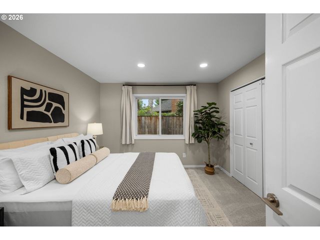 17423 SCHALIT Way, Lake Oswego, OR 97035