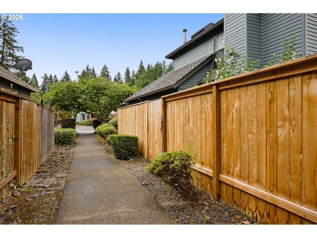 17423 SCHALIT Way, Lake Oswego, OR 97035