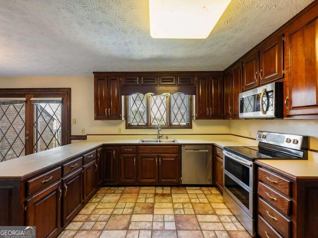 2402 Highway 138 SW, Conyers, GA 30094