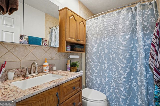 4656 S Woodlake Lane SE, Conyers, GA 30013