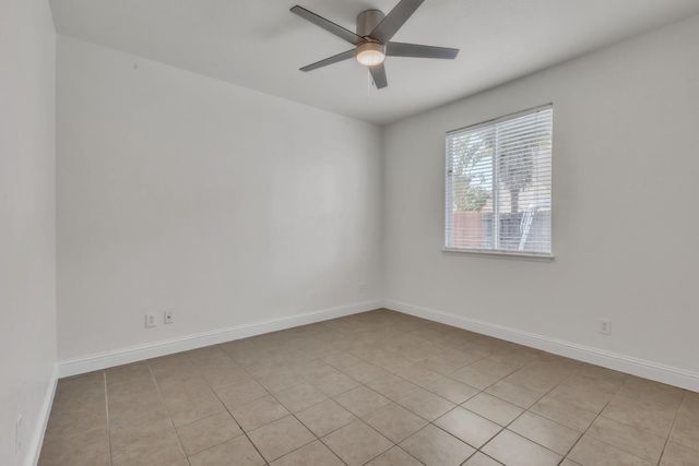 3329 Vancouver Dr, Modesto, CA 95355