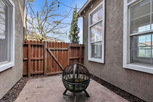 3329 Vancouver Dr, Modesto, CA 95355