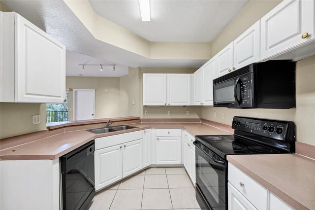 5506 METROWEST BOULEVARD 13-201, Orlando, FL 32811