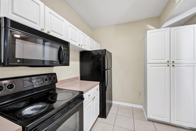 5506 METROWEST BOULEVARD 13-201, Orlando, FL 32811