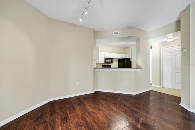 5506 METROWEST BOULEVARD 13-201, Orlando, FL 32811