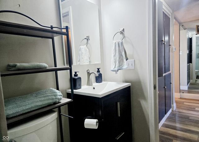 5662 Primrose Avenue, Indianapolis, IN 46220