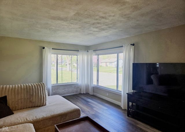 5662 Primrose Avenue, Indianapolis, IN 46220