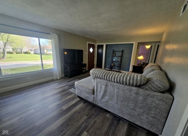 5662 Primrose Avenue, Indianapolis, IN 46220