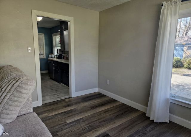 5662 Primrose Avenue, Indianapolis, IN 46220