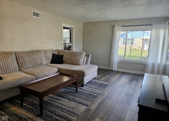 5662 Primrose Avenue, Indianapolis, IN 46220