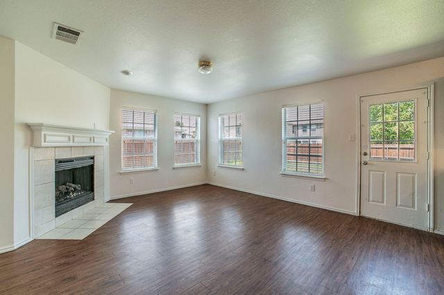 317 Quail Run Road, Red Oak, TX 75154