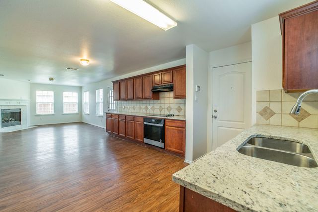 317 Quail Run Road, Red Oak, TX 75154