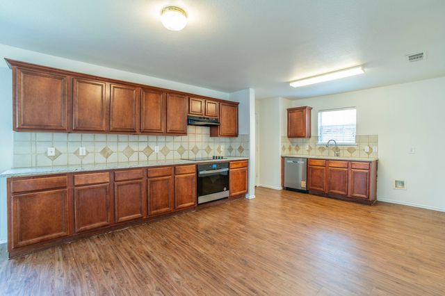 317 Quail Run Road, Red Oak, TX 75154