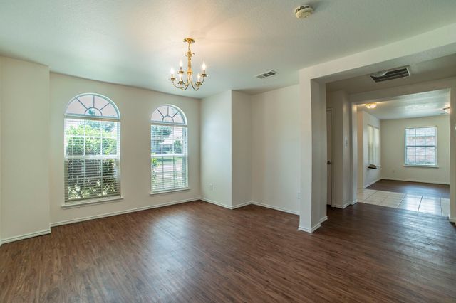 317 Quail Run Road, Red Oak, TX 75154