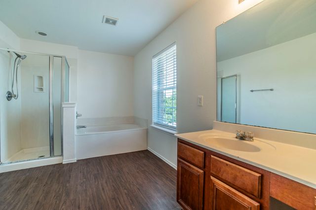 317 Quail Run Road, Red Oak, TX 75154