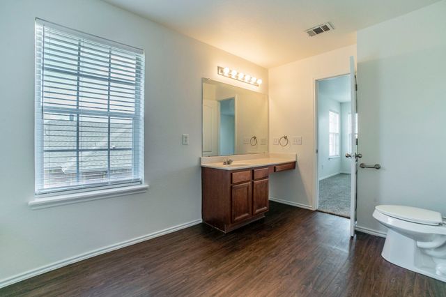 317 Quail Run Road, Red Oak, TX 75154