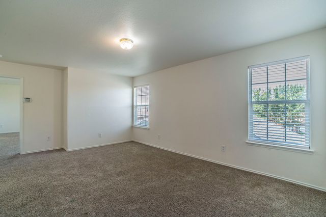 317 Quail Run Road, Red Oak, TX 75154