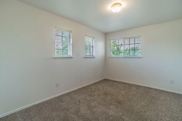 317 Quail Run Road, Red Oak, TX 75154