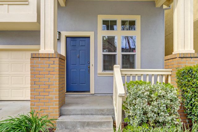 840 27th St, Sacramento, CA 95816