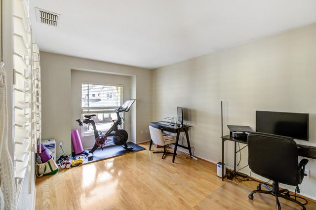 840 27th St, Sacramento, CA 95816