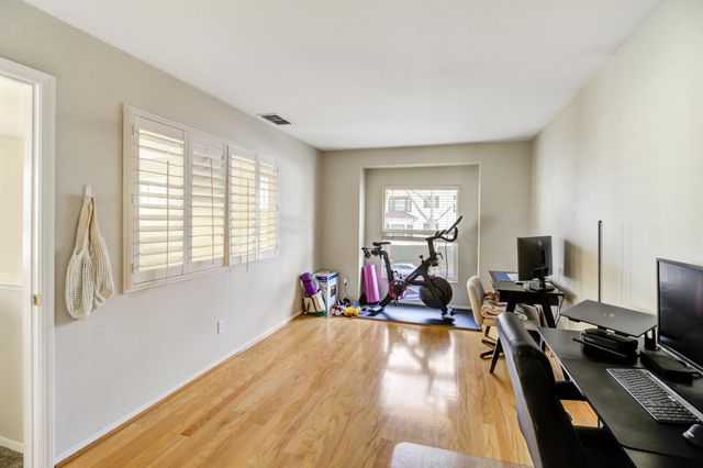 840 27th St, Sacramento, CA 95816