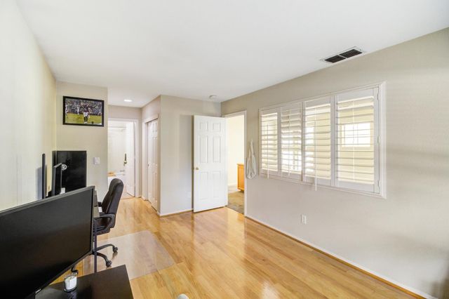 840 27th St, Sacramento, CA 95816