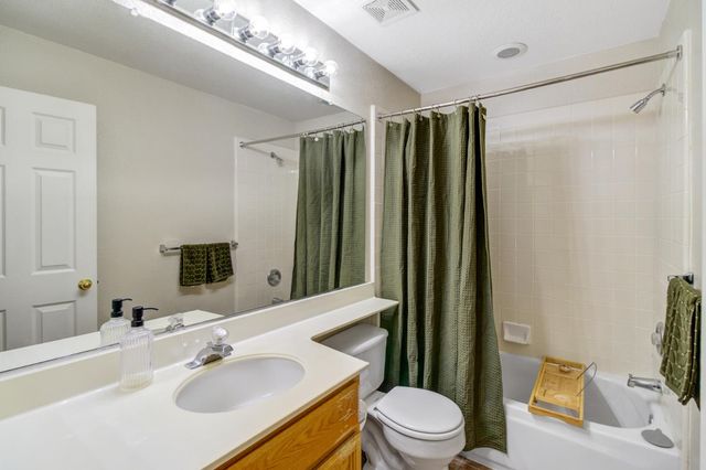 840 27th St, Sacramento, CA 95816