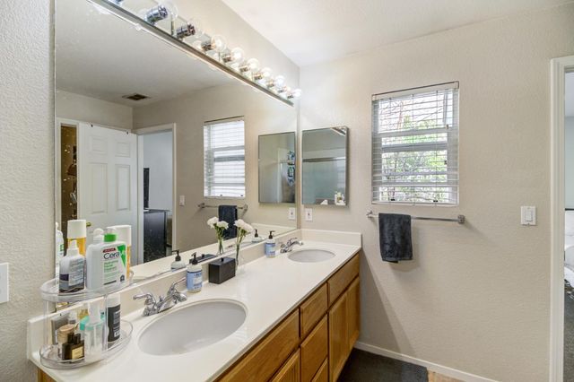 840 27th St, Sacramento, CA 95816