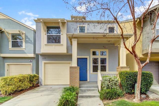 840 27th St, Sacramento, CA 95816