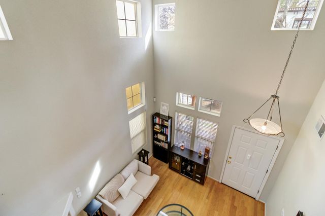 840 27th St, Sacramento, CA 95816