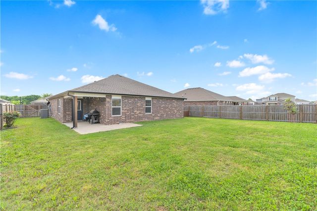 6705 SW Chalkstone Road, Bentonville, AR 72713