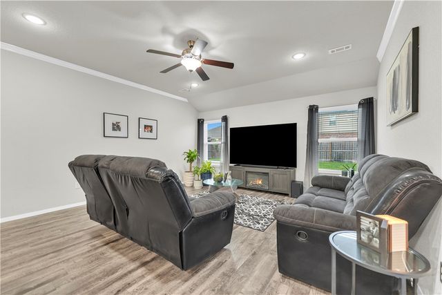 6705 SW Chalkstone Road, Bentonville, AR 72713