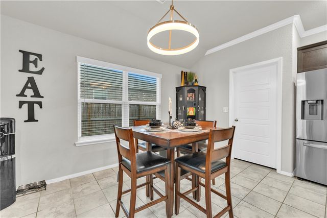 6705 SW Chalkstone Road, Bentonville, AR 72713