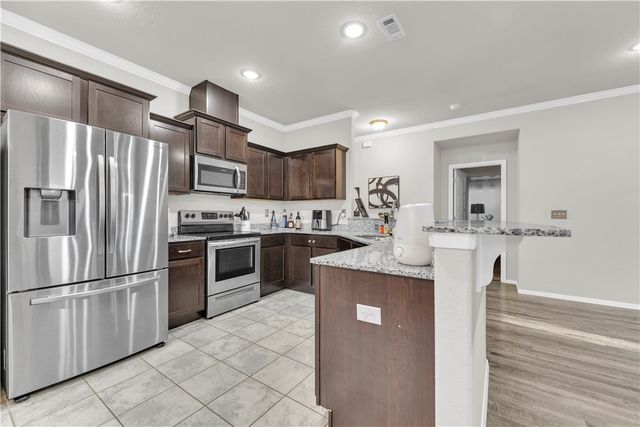 6705 SW Chalkstone Road, Bentonville, AR 72713