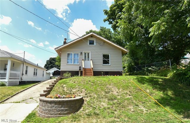 2696 Christensen Avenue, Akron, OH 44314