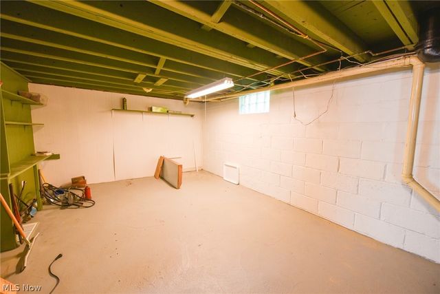 2696 Christensen Avenue, Akron, OH 44314