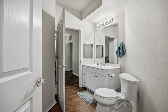 2227 NW 16TH TERRACE, Gainesville, FL 32605