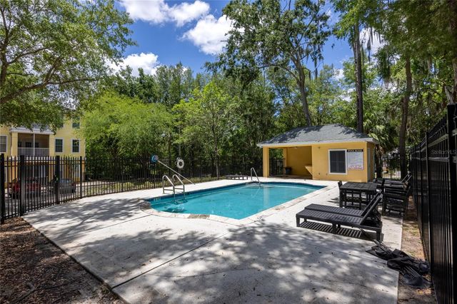 2227 NW 16TH TERRACE, Gainesville, FL 32605