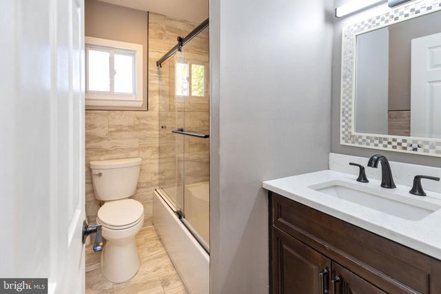 912 ASTON MARTIN DR, Lindenwold, NJ 08021