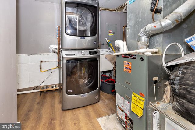 912 ASTON MARTIN DR, Lindenwold, NJ 08021