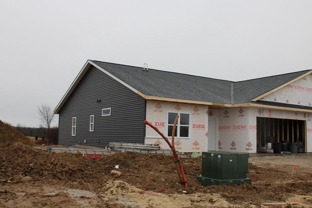 1352 Kettle DRIVE, Kewaskum, WI 53040