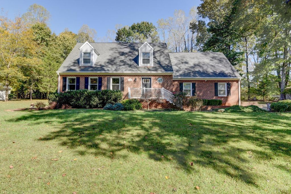 1405 Pine Bluff Drive, Lynchburg, VA 24503