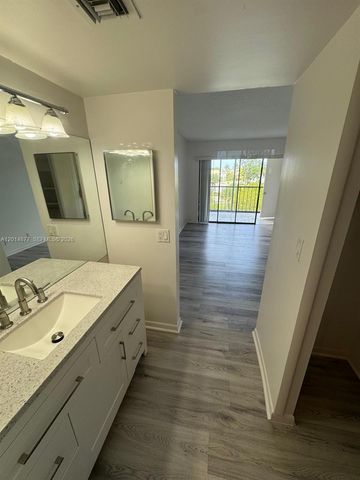 4363 Trevi Ct 304, Lake Worth, FL 33467