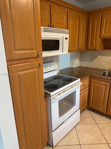 4363 Trevi Ct 304, Lake Worth, FL 33467