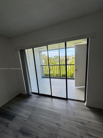 4363 Trevi Ct 304, Lake Worth, FL 33467