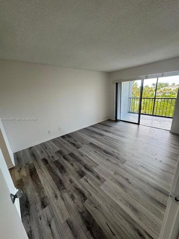 4363 Trevi Ct 304, Lake Worth, FL 33467