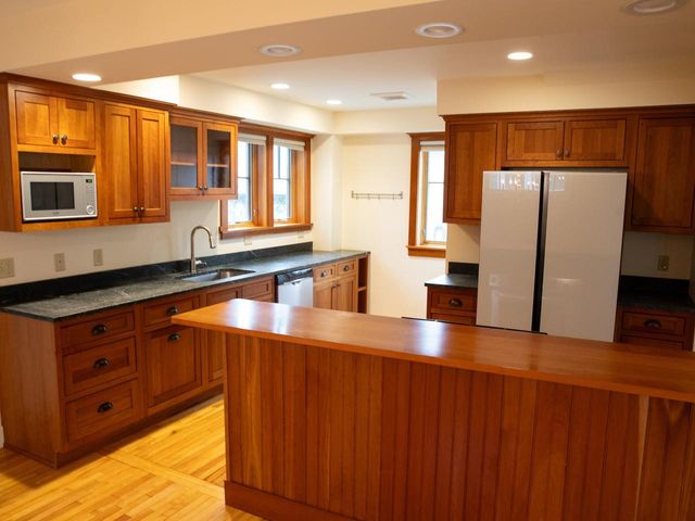 174 Lyman Avenue, Burlington, VT 05401