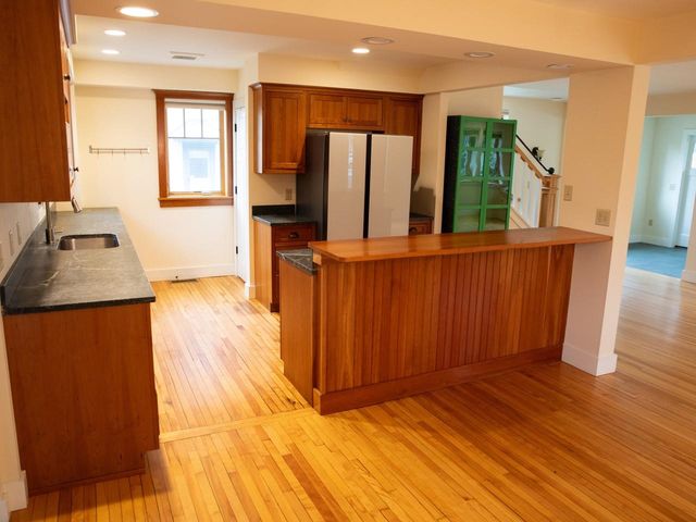 174 Lyman Avenue, Burlington, VT 05401