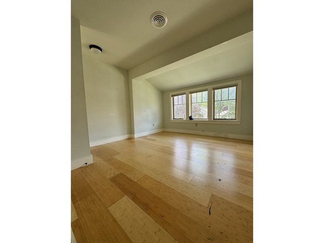 174 Lyman Avenue, Burlington, VT 05401