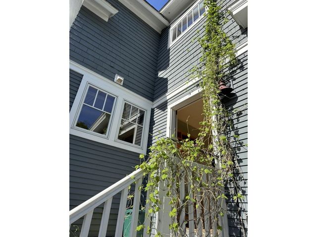 174 Lyman Avenue, Burlington, VT 05401